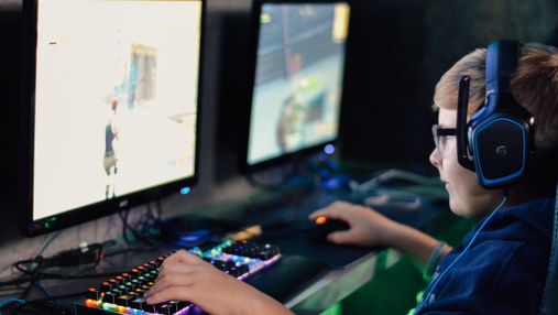 Чем компьютерные игры полезны для ребенка: ответ эксперта по киберспорту