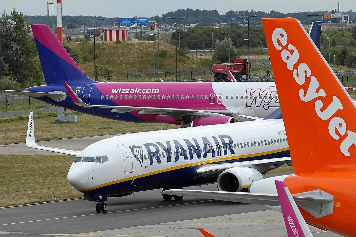 Wizz Air та Ryanair скасували усі рейси до Італії