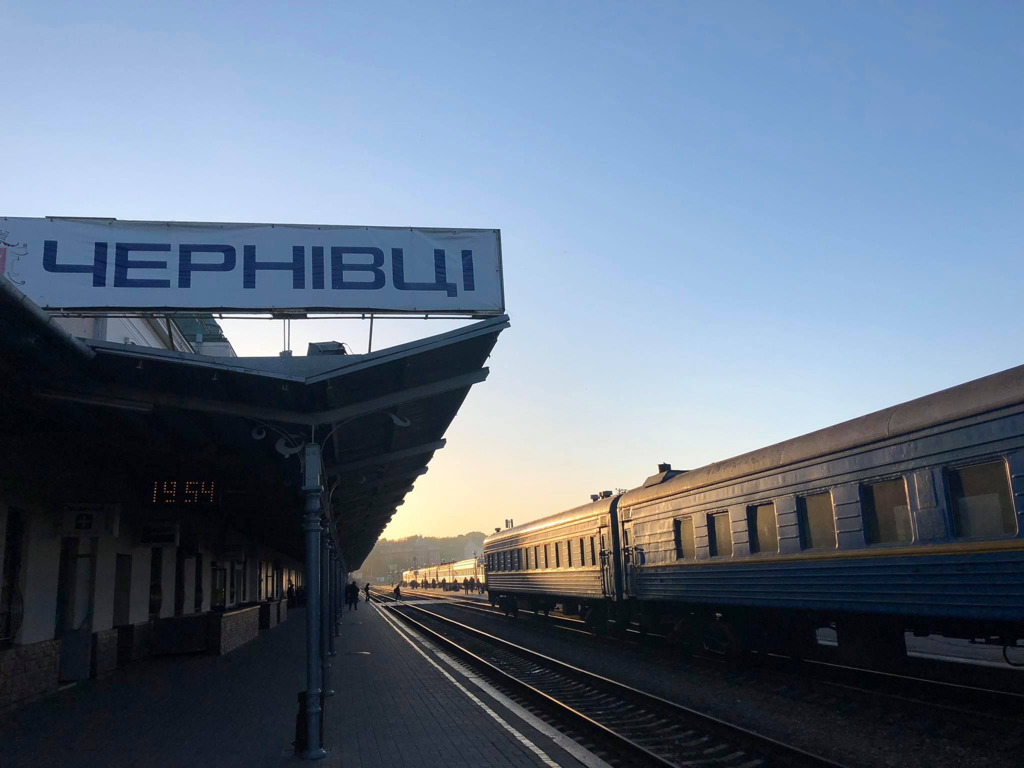 У Чернівцях ввели надзвичайну ситуацію через коронавірус У Чернівцях ввели надзвичайну ситуацію через коронавірус