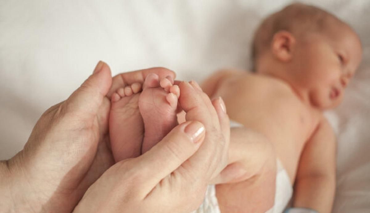 Коронавирус обнаружили у новорожденного ребенка в Британии