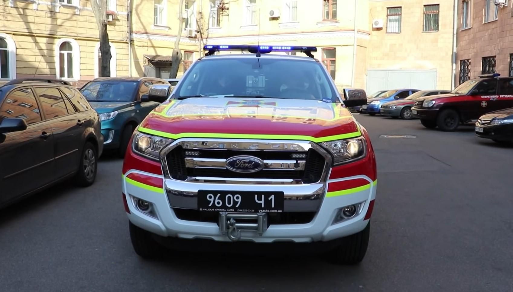 По всій Україні курсуватимуть автомобілі з гучномовцями та інформуватимуть про карантин По всій Україні курсуватимуть автомобілі з гучномовцями та інформуватимуть про карантин