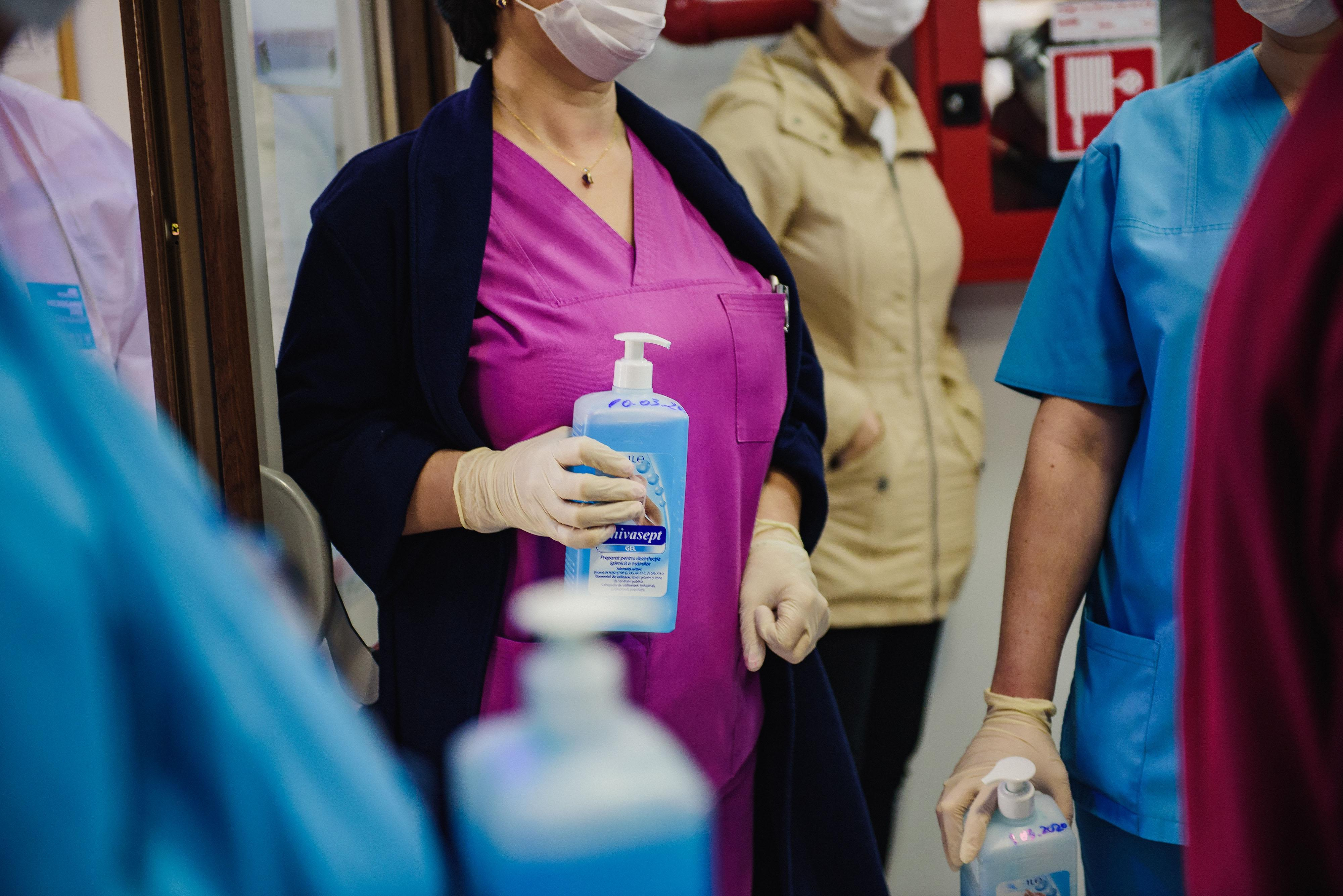 У сусідній Румунії за день від коронавірусу померли 2 людей