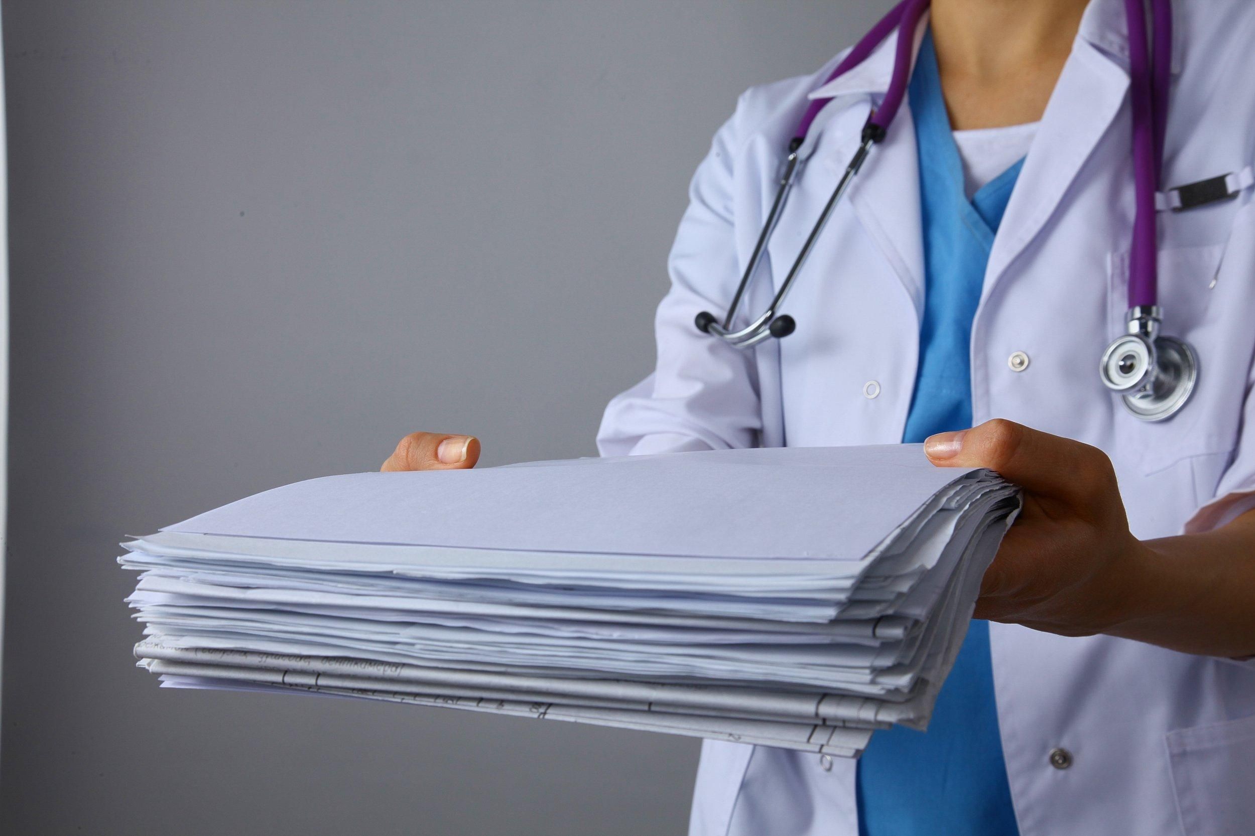 На Тернопольщине медсестры планируют уволиться из-за вспышки коронавируса среди медперсонала