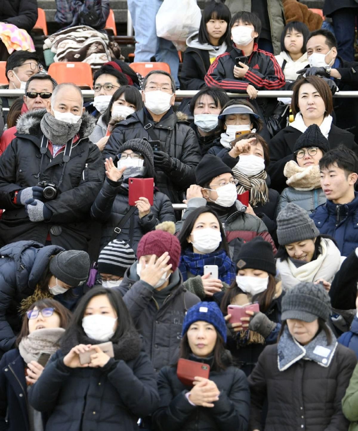 Китай проведет день траура по погибшим от коронавируса