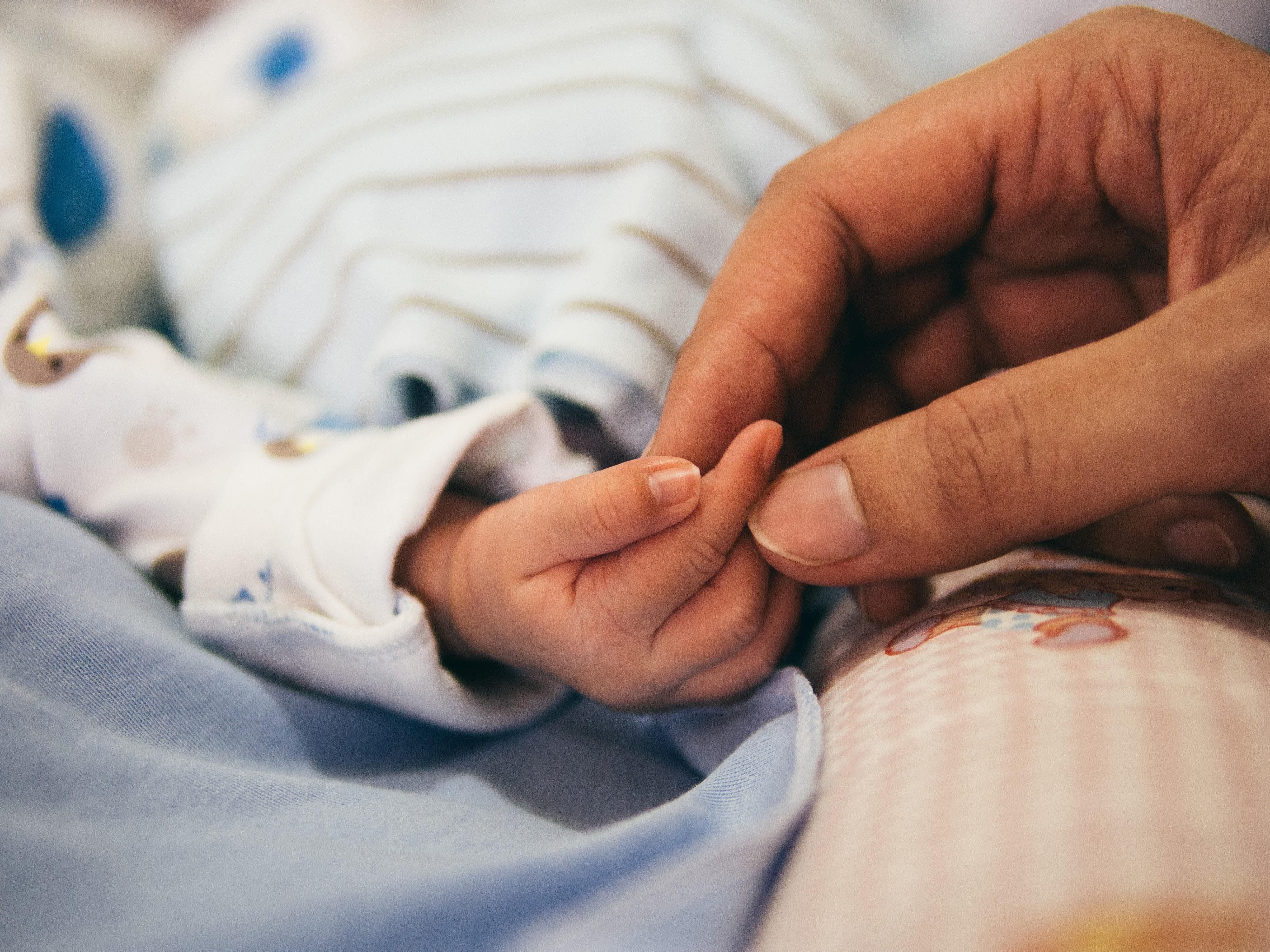 В Киевской области роженица с коронавирусом родила здорового ребенка