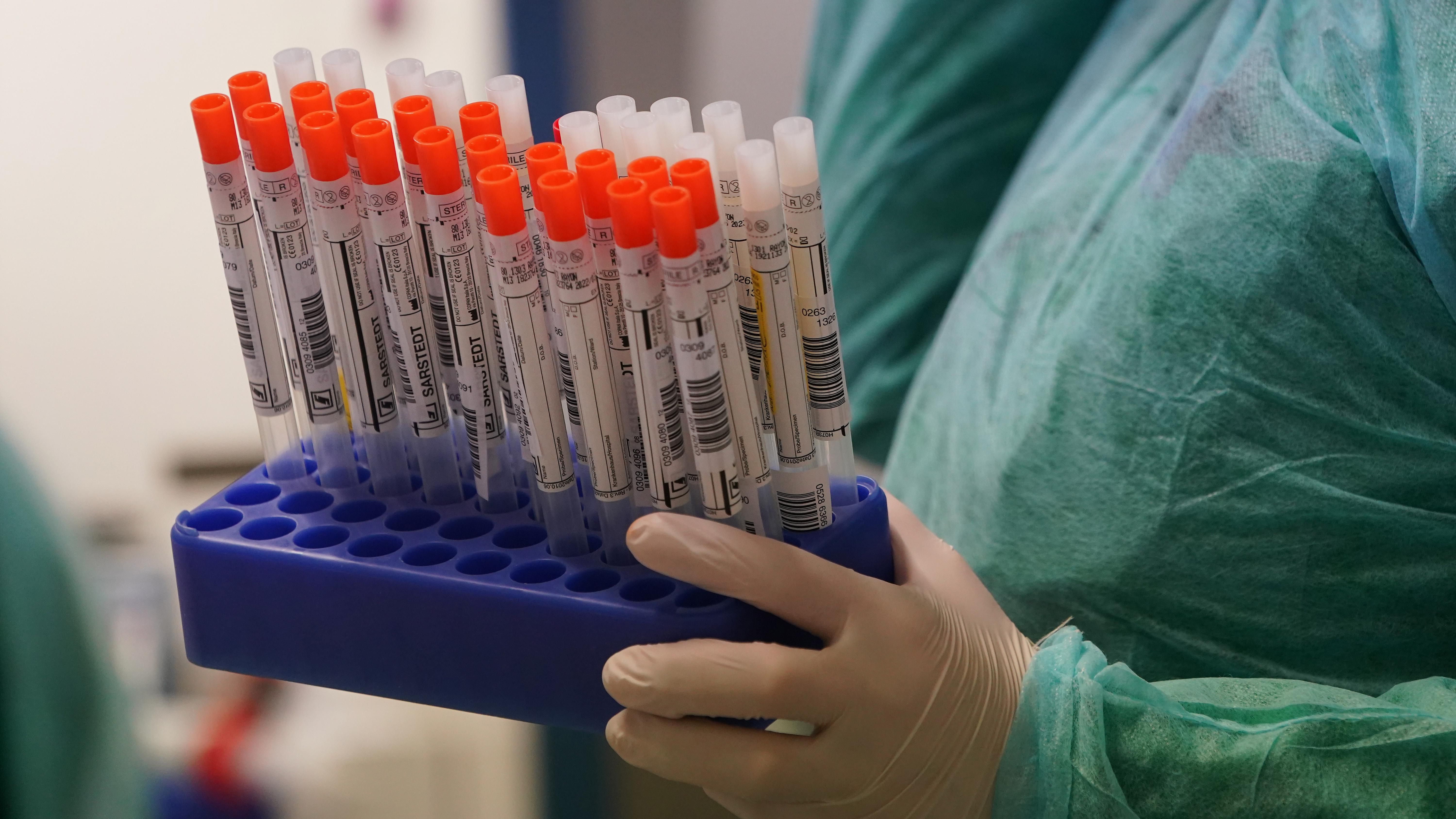 Как пройти тестирование на коронавирус, если врач отказывается ставить подозрение: рекомендации 