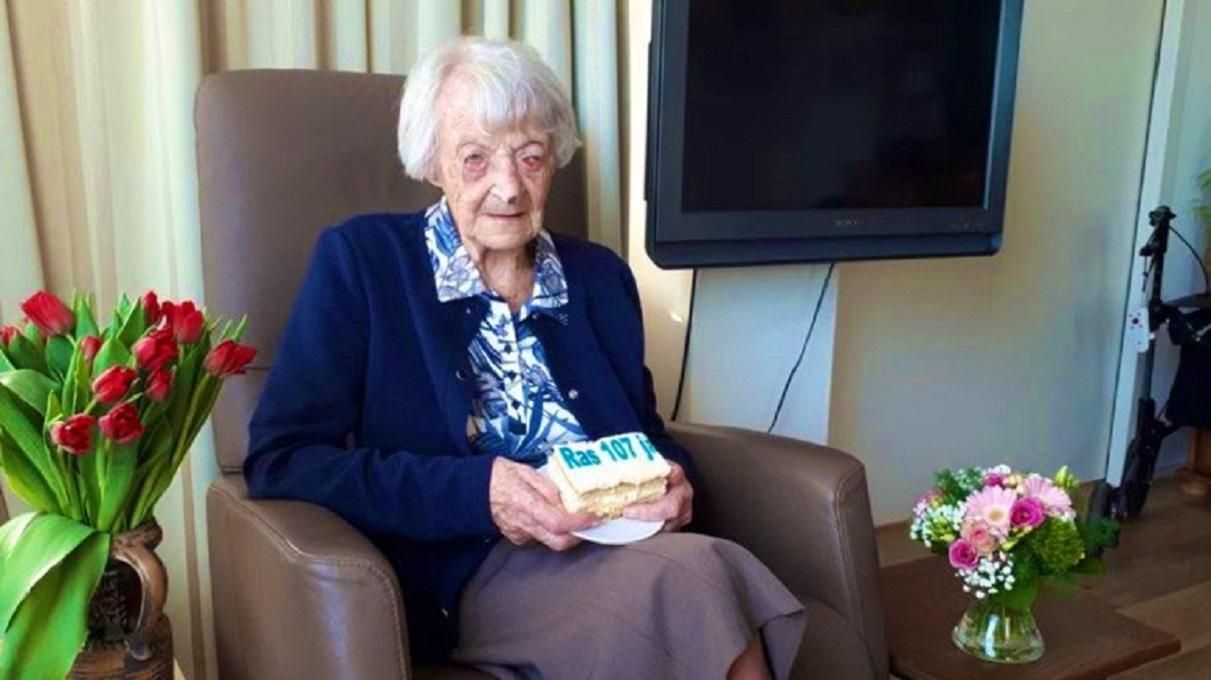 Новий рекорд: у Нідерландах 107-річна жінка перемогла коронавірус