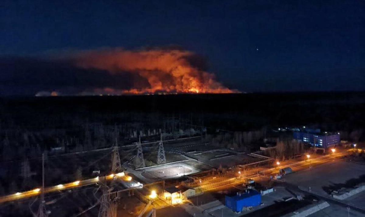 Пожар в Чернобыльской зоне: в Минздраве выступили с советом как уберечь здоровье