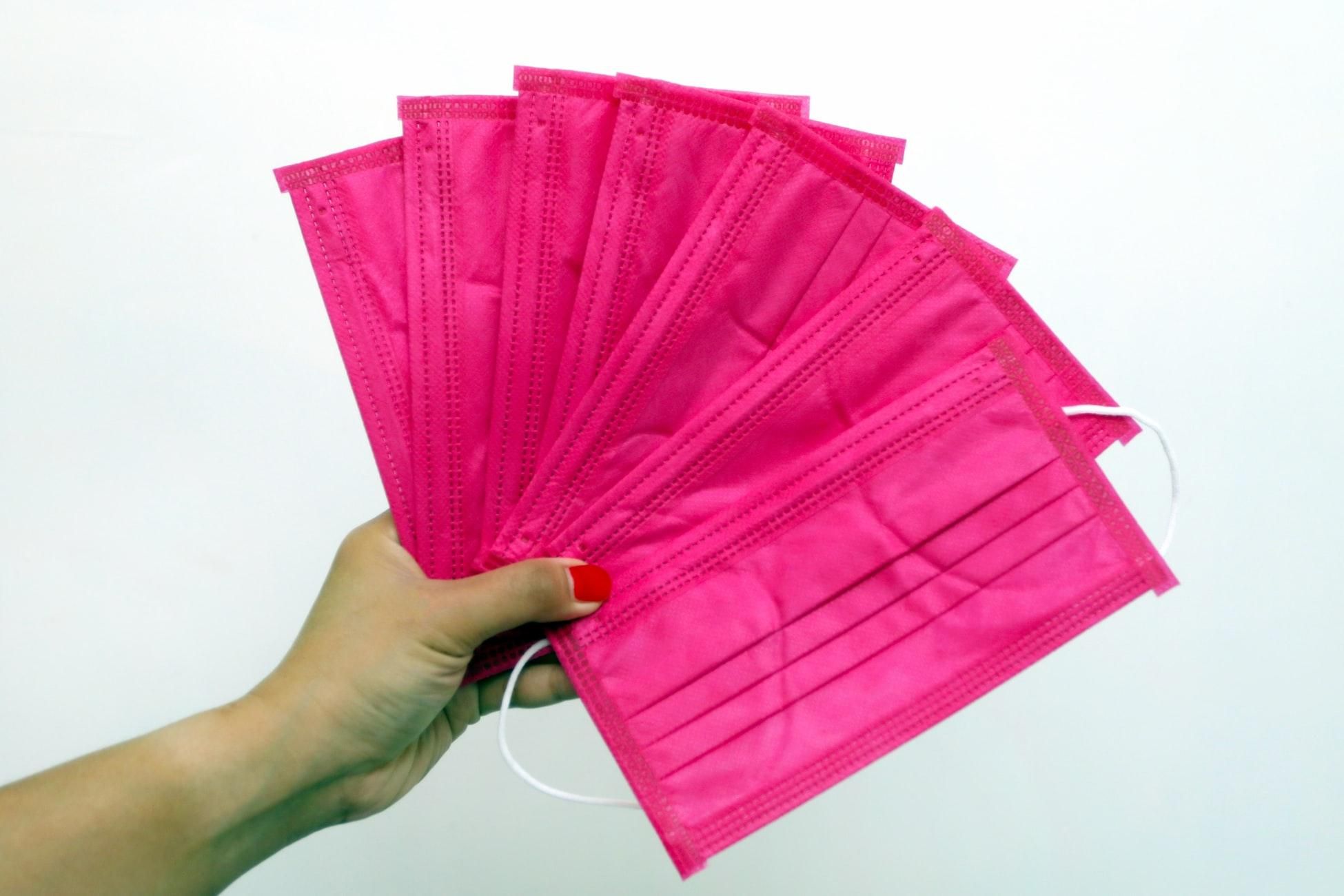 З якої тканини краще пошити захисну багаторазову маску: відповідь вчених З якої тканини краще пошити захисну багаторазову маску: відповідь вчених