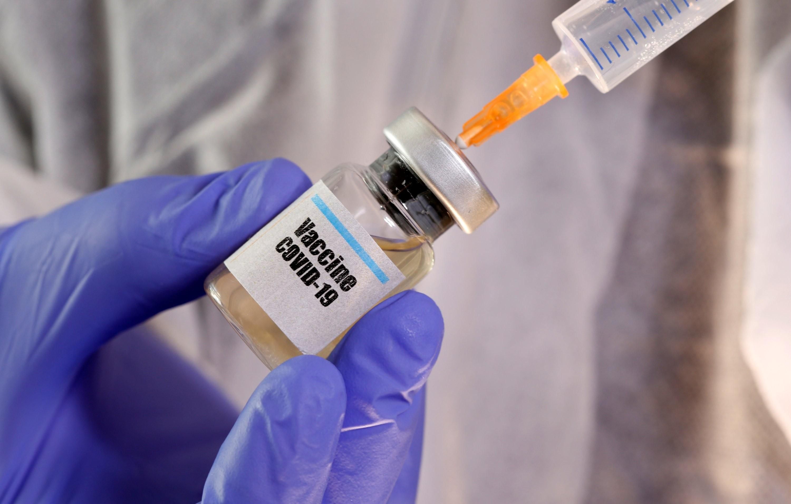 Американская компания заявила, что начнет применять вакцину против коронавируса осенью