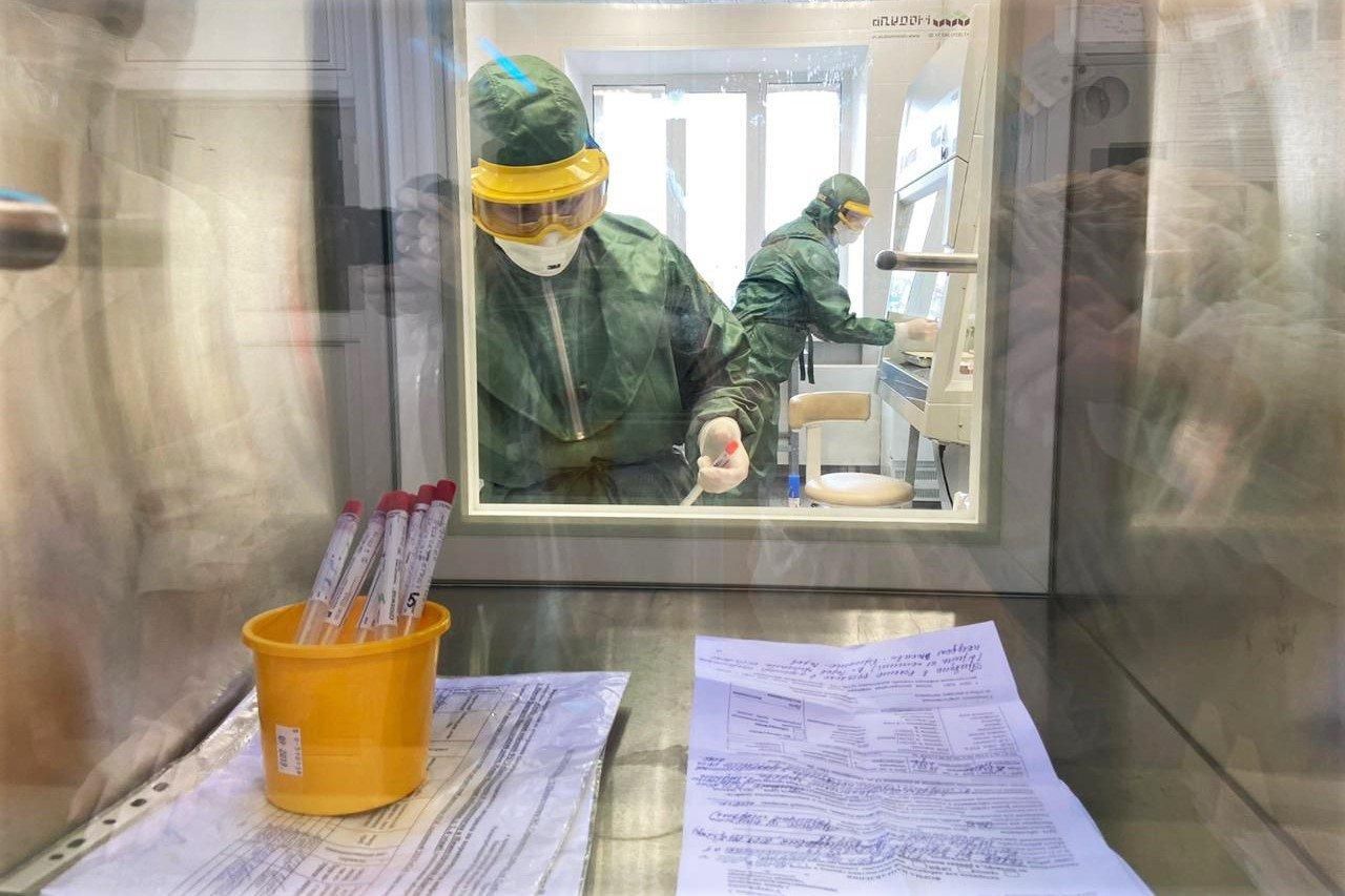В Украине 10 406 человек заболели коронавирусом