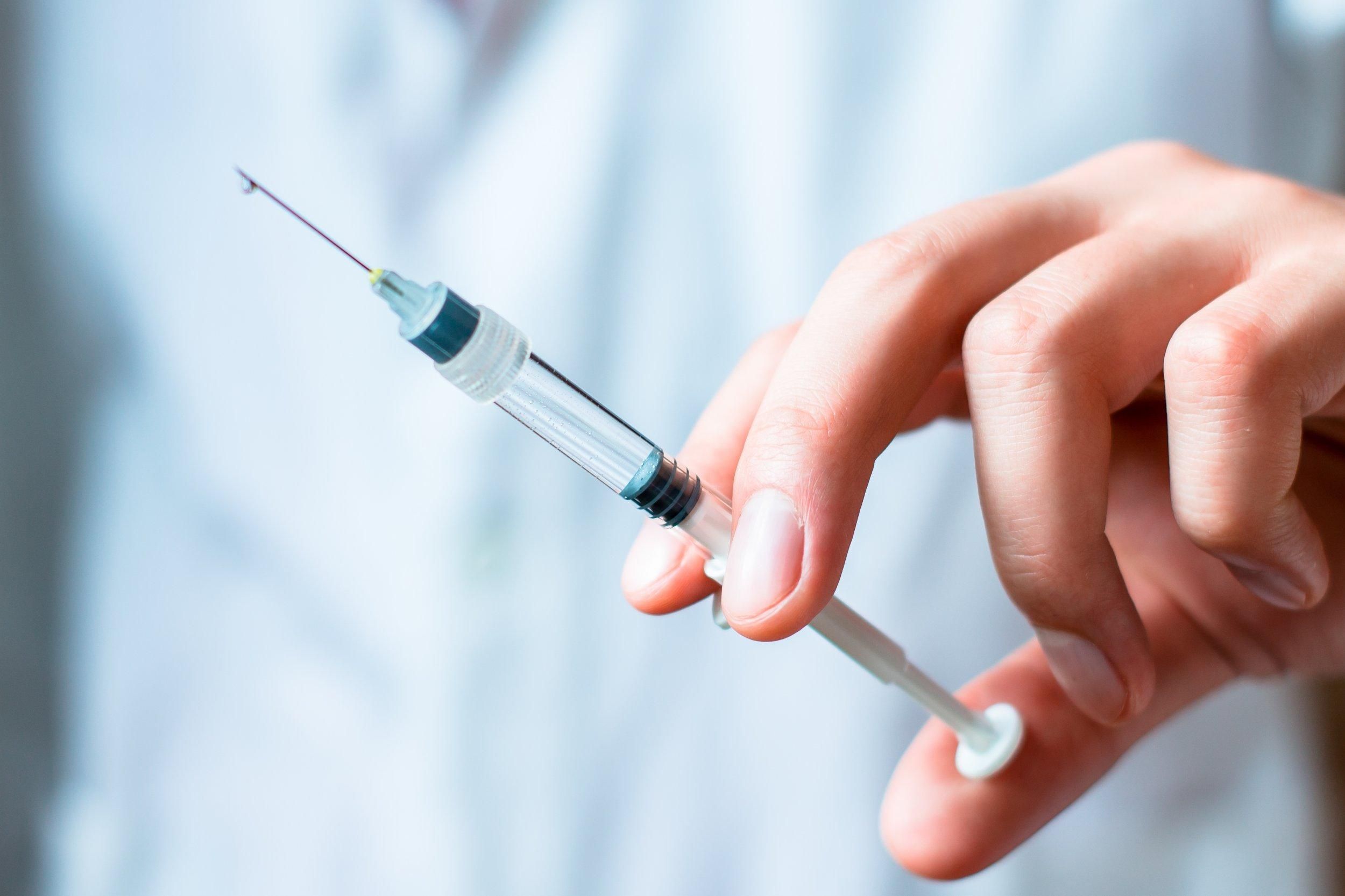Нове масштабне дослідження дії вакцини КПК демонструє, що вона ефективна та не викликає аутизму