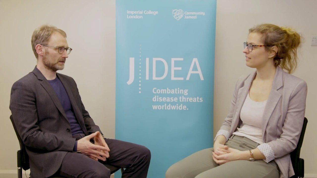 Британский эпидемиолог ушел с должности из-за нарушения собственных правил карантина Британский эпидемиолог ушел с должности из-за нарушения собственных правил карантина