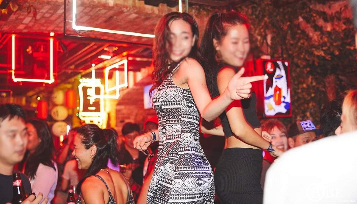 У Сеулі влада відновлює карантин через новий спалах коронавірусу У Сеулі влада відновлює карантин через новий спалах коронавірусу