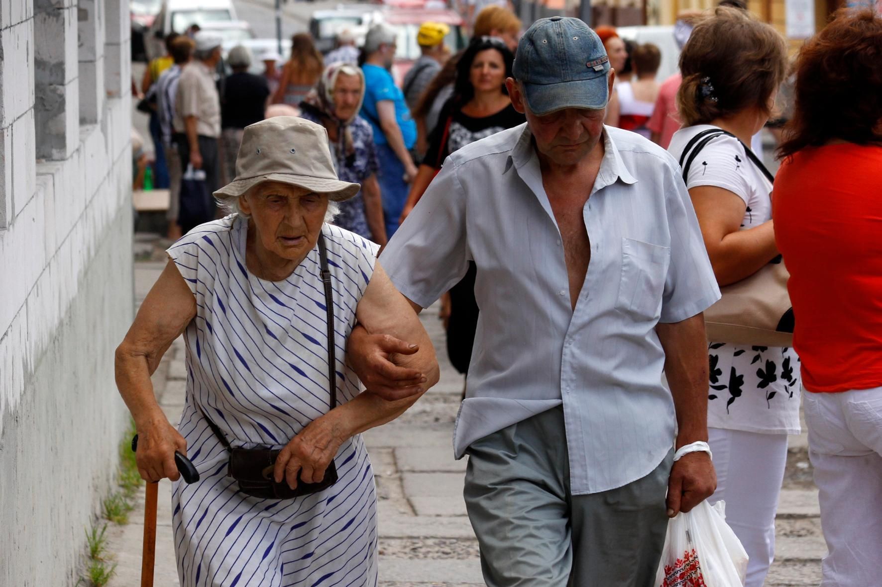 Тривалість життя чоловіків і жінок в Україні: середні дані, статистика