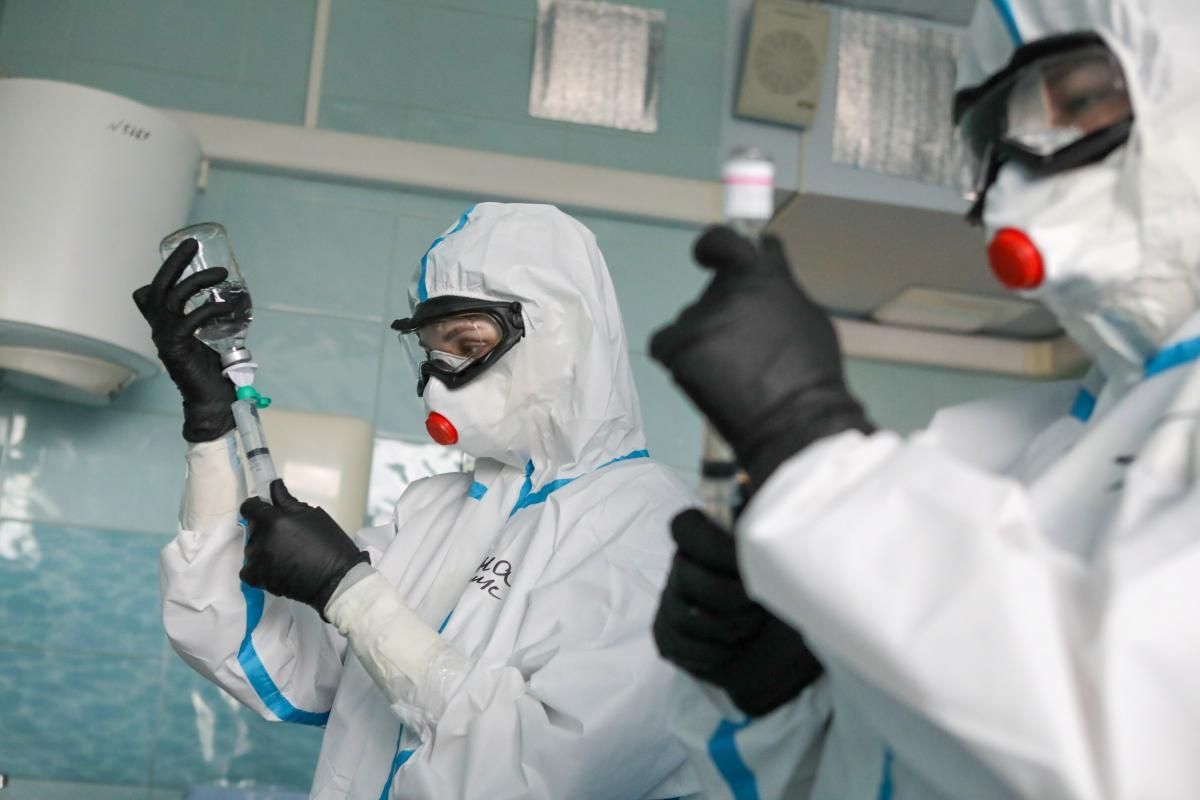 Російських лікарів змушують приховувати кількість смертей від коронавірусу, – опитування