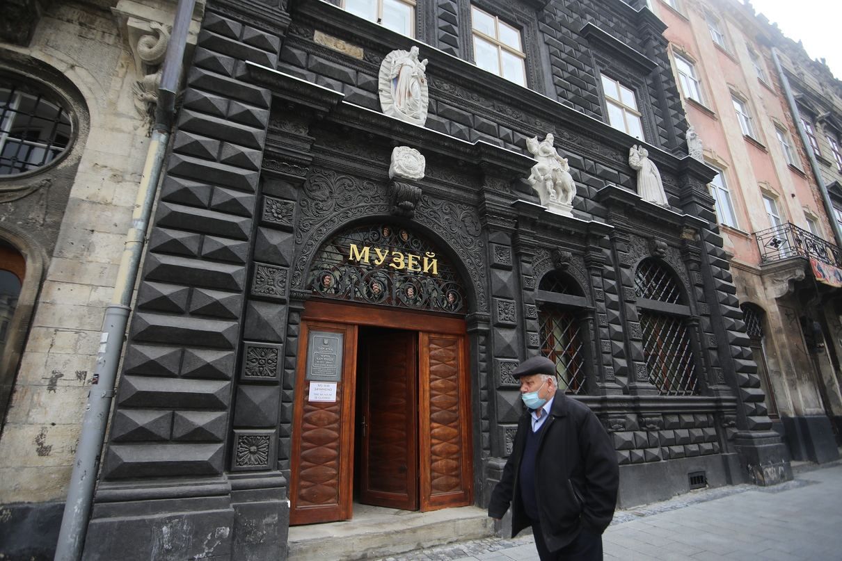 Друга хвиля коронавірусу: цього разу може обійтися без тотального карантину Друга хвиля коронавірусу: цього разу може обійтися без тотального карантину