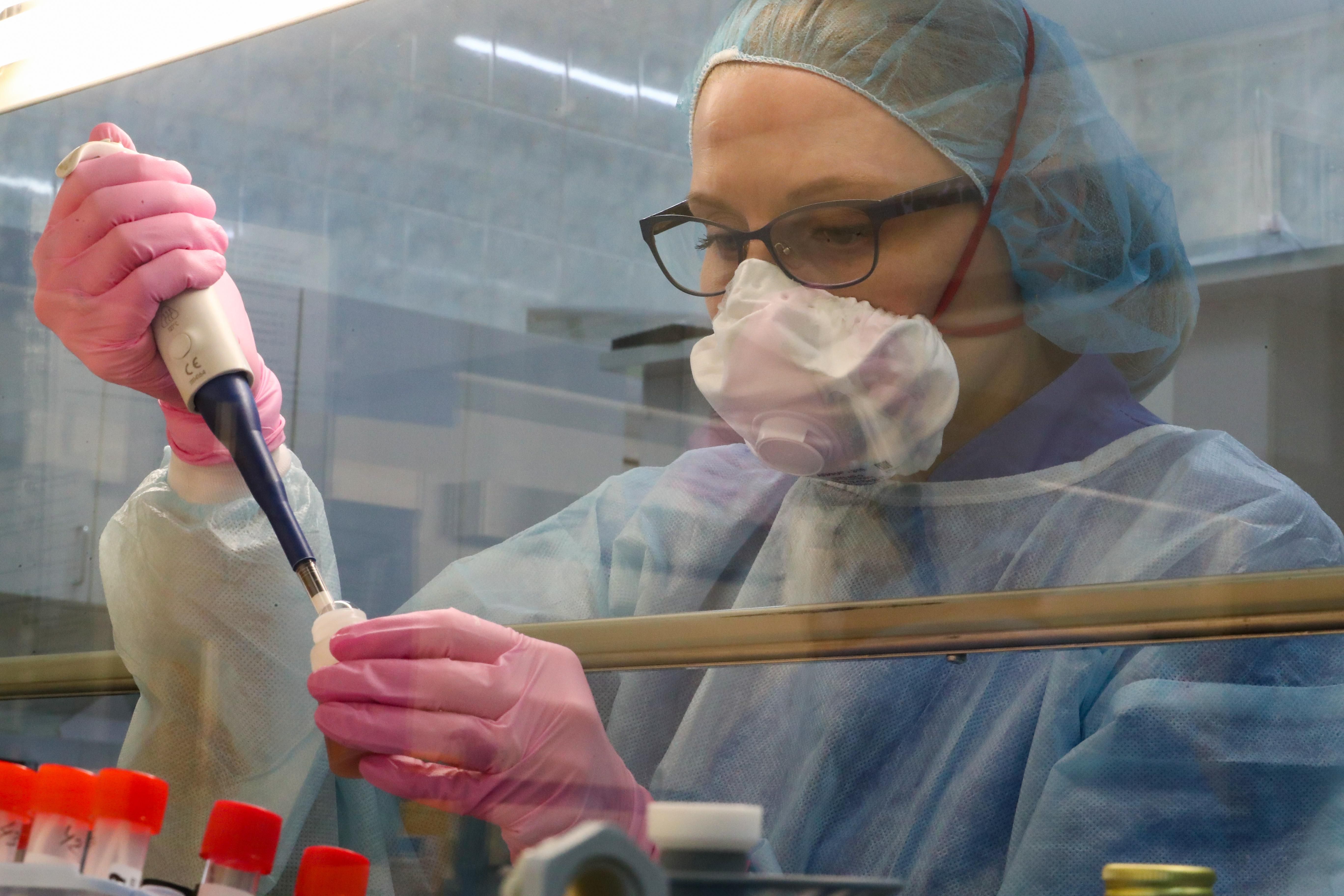 Медикам не платять зарплату: за час карантину борг зріс більш ніж на 50% Медикам не платять зарплату: за час карантину борг зріс більш ніж на 50%