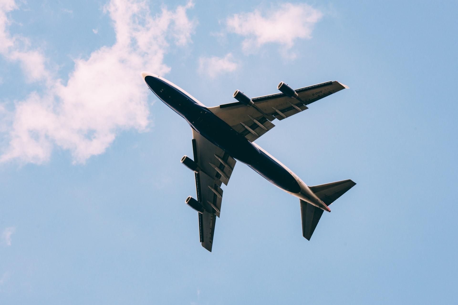 Можно снова передвигаться самолетами: как делать это безопасно