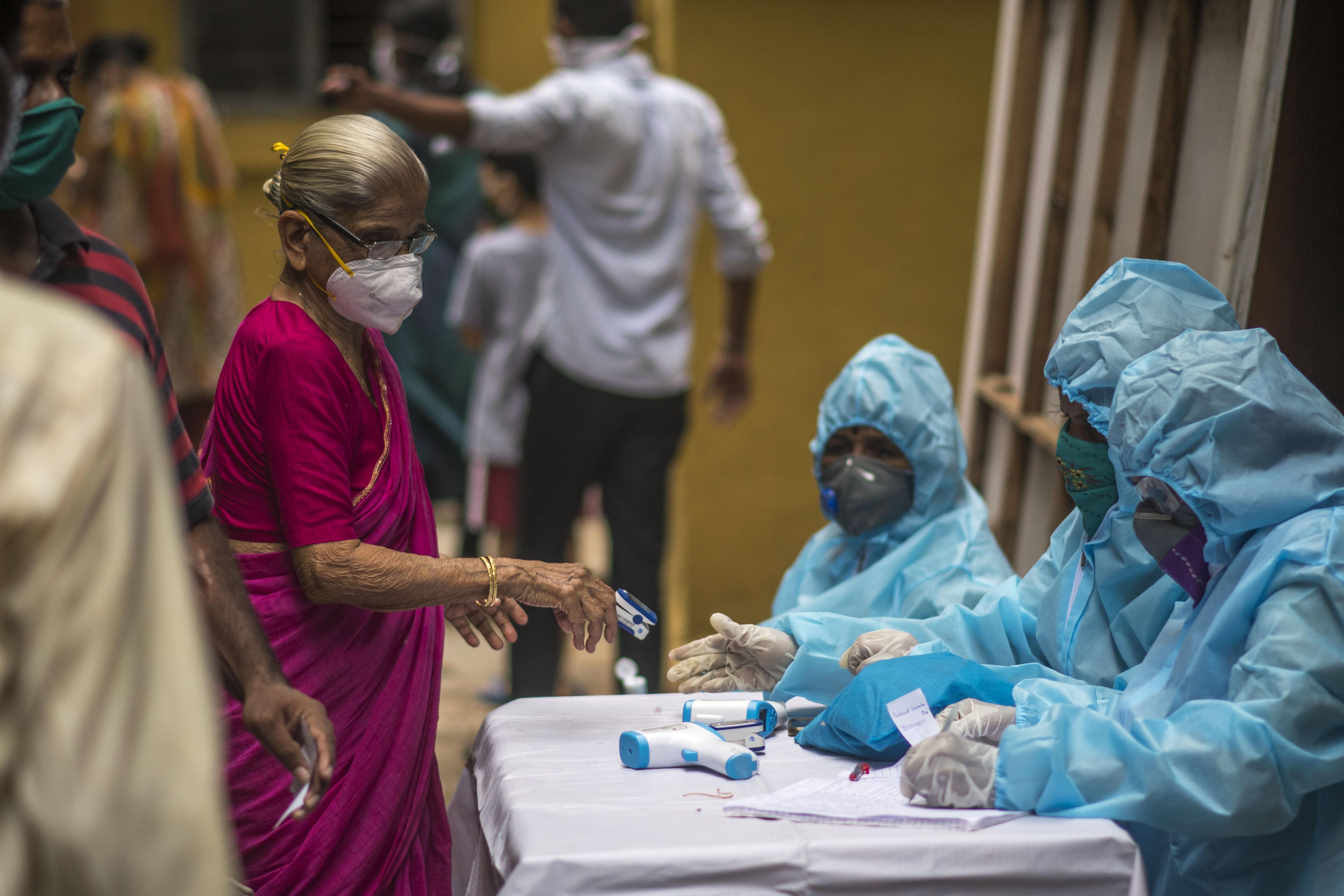 Індія вийшла на третє місце за кількістю хворих на COVID-19