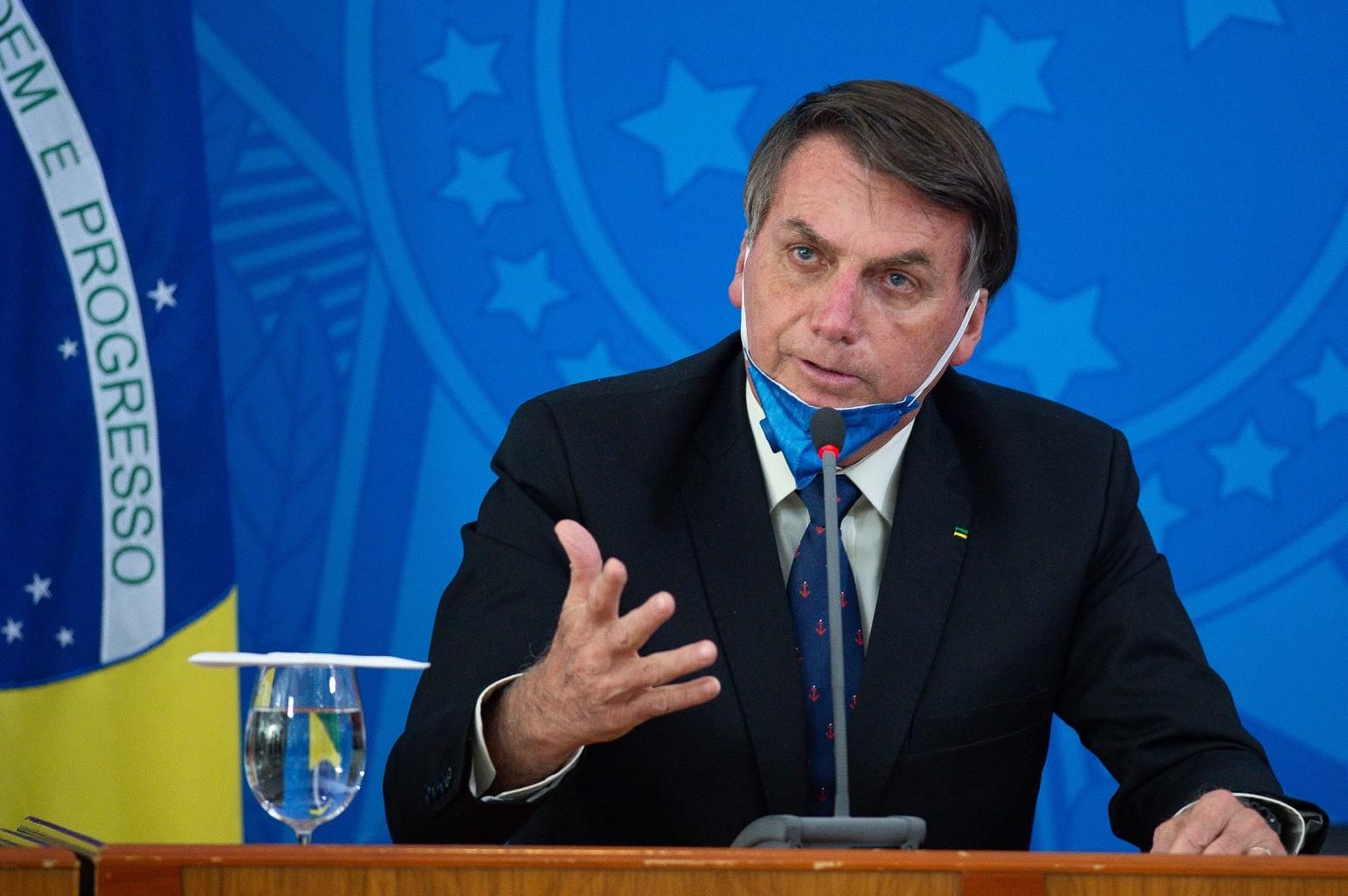 У президента Бразилії Болсонару виявили коронавірус