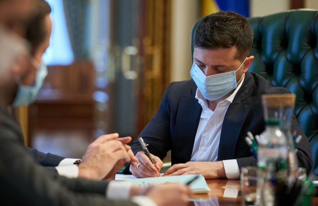 Всі вже втомилися: Зеленський закликав не продовжувати карантин більше, ніж на місяць