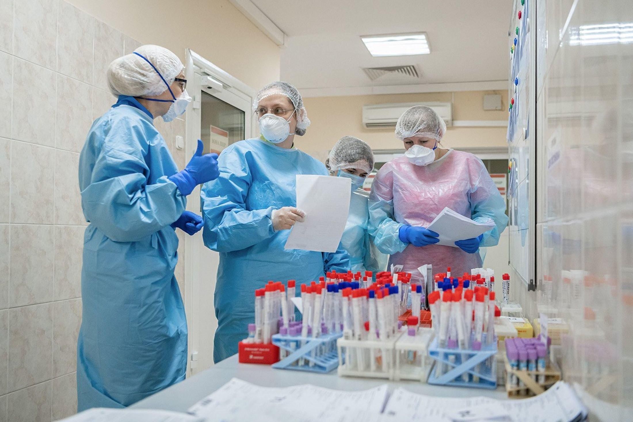 В Україні понад 700 людей захворіли на коронавірус за добу: ситуація в областях