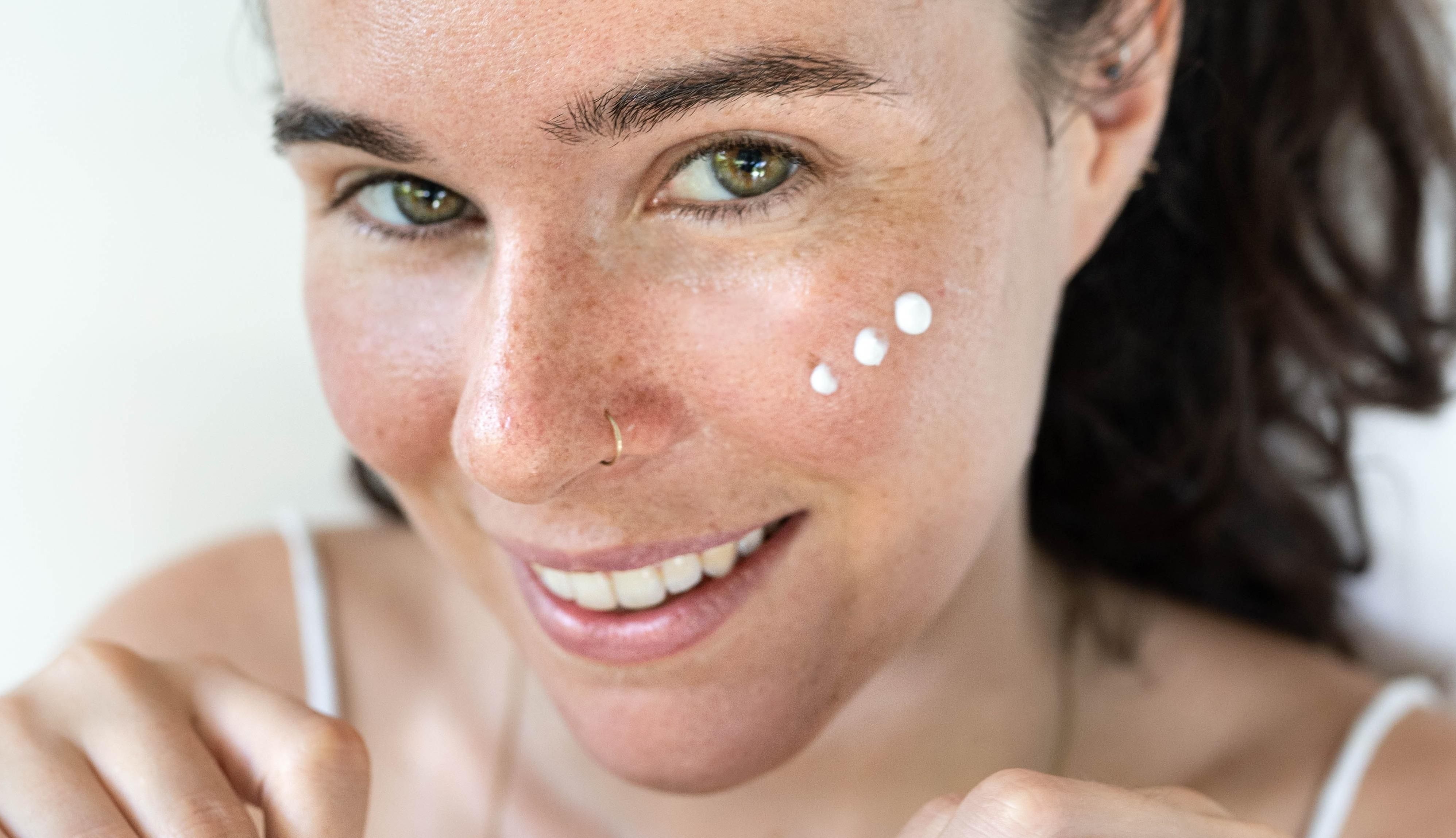 Аптечка для шкіри: топ-10 засобів на всі випадки життя Аптечка для шкіри: топ-10 засобів на всі випадки життя