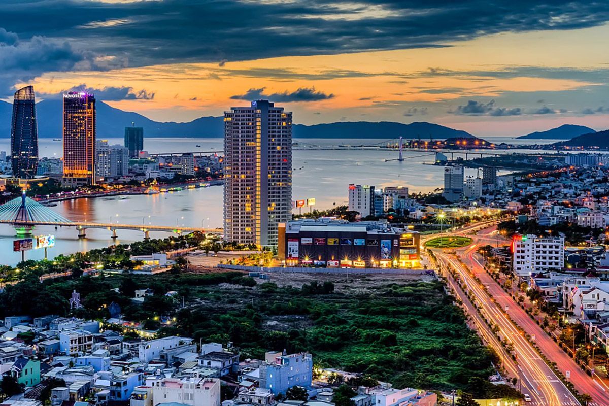 80 тисяч туристів у В'єтнамі евакуюють через спалах COVID-19 80 тисяч туристів у В'єтнамі евакуюють через спалах COVID-19