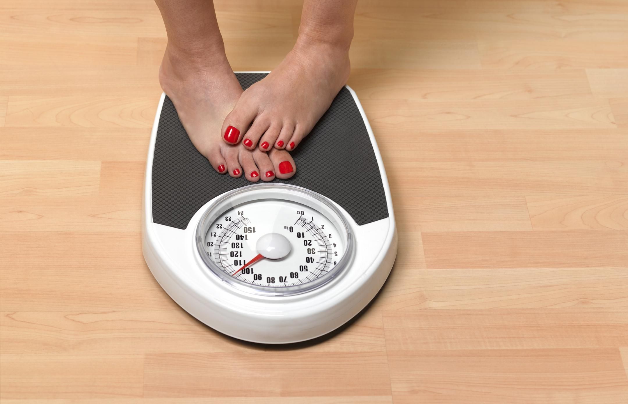 Одинокие женщины больше страдают от ожирения: исследование