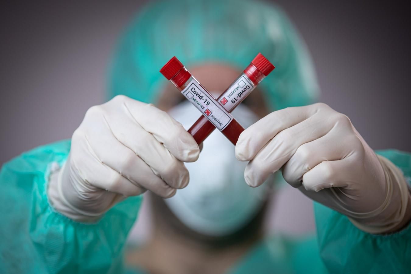 Скільки доз вакцин проти коронавірусу отримає Україна та коли