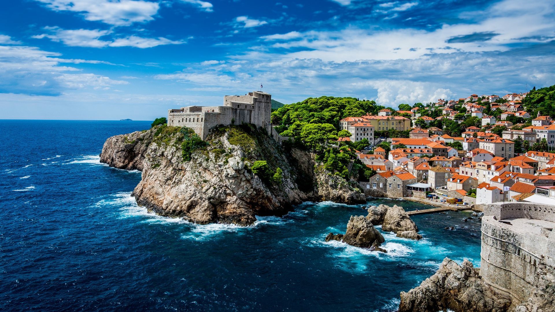У Хорватії сплеск коронавірусу: МОЗ звинувачує іноземних туристів