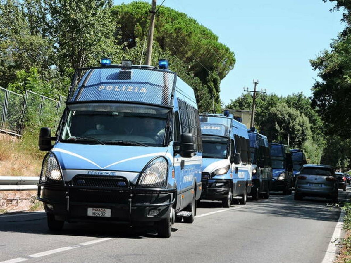 В італійській лікарні мігранти покусали медиків і військових: деталі інциденту В італійській лікарні мігранти покусали медиків і військових: деталі інциденту