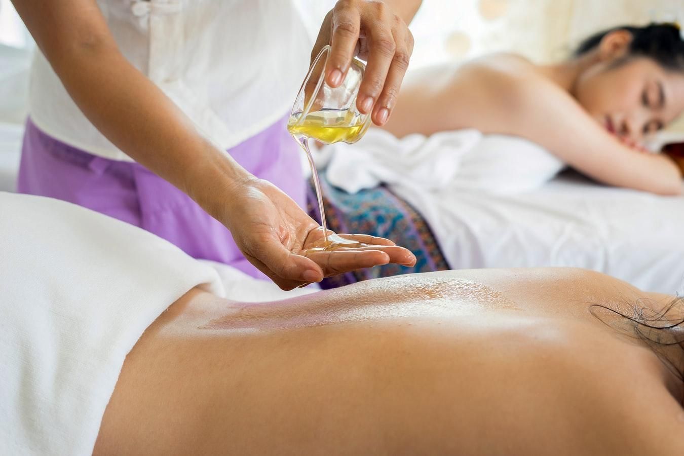 Скільки сеансів масажу допоможуть розслабитись: дослідження