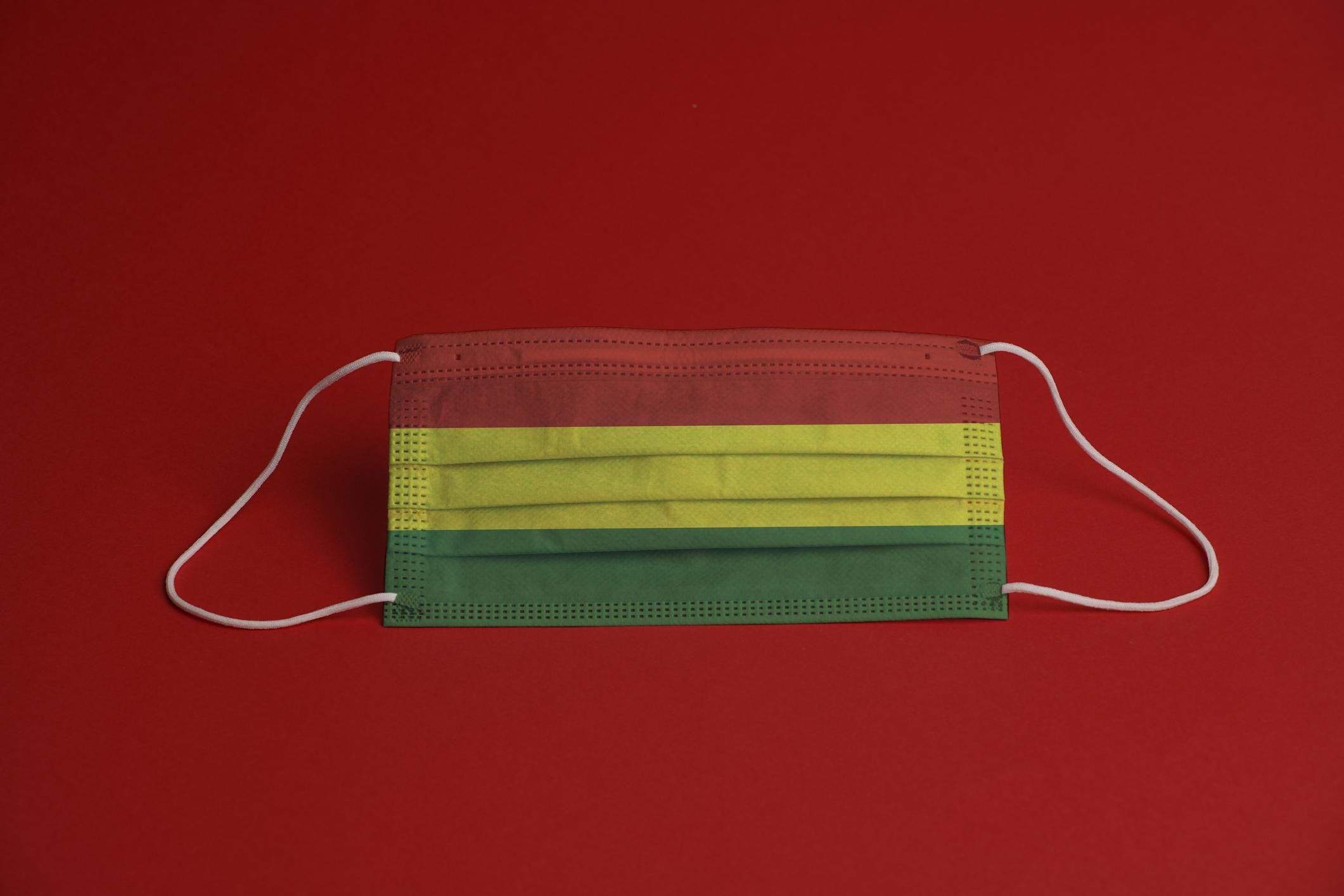 У Болівії люди п'ють промисловий відбілювач нібито для лікування COVID-19 У Болівії люди п'ють промисловий відбілювач нібито для лікування COVID-19