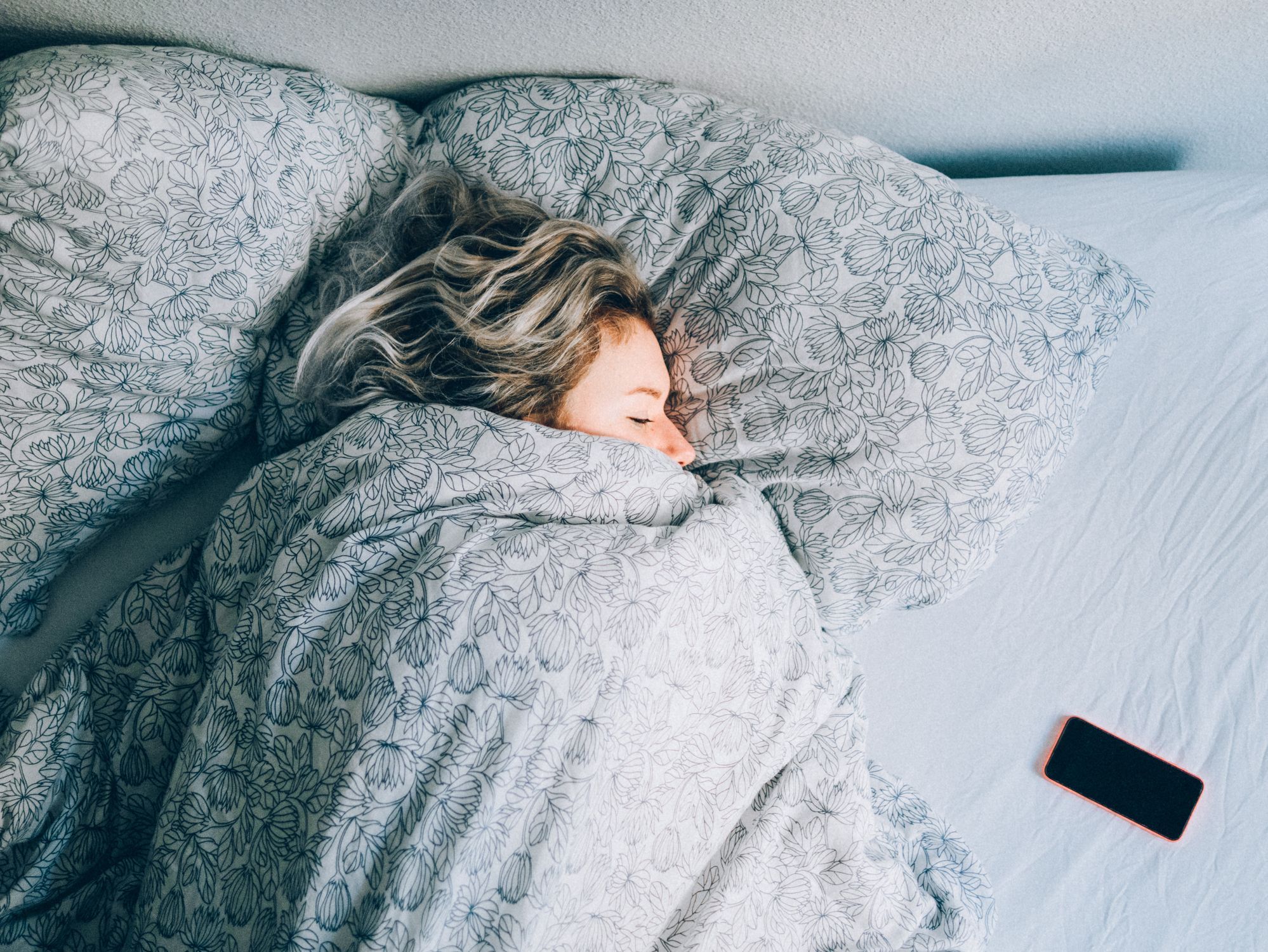 Тяжелые одеяла помогают улучшить сон и борются с расстройствами депрессии