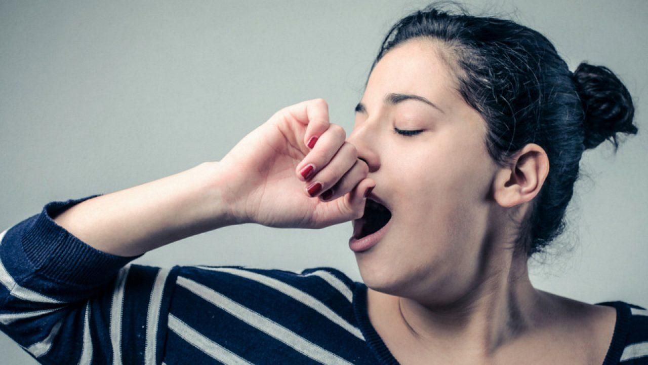 Женщина вывернула себе челюсть из-за слишком сильной зевоты