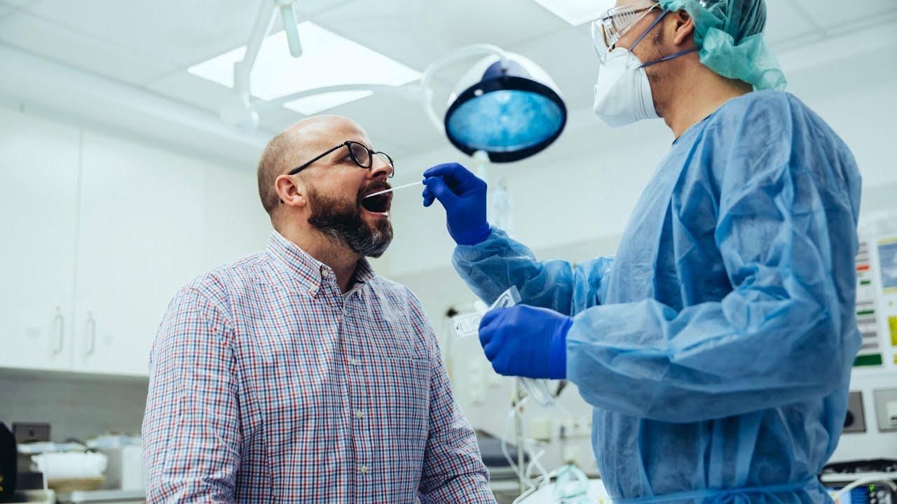 Вперше понад 5 тисяч хворих на COVID-19 в Україні Вперше понад 5 тисяч хворих на COVID-19 в Україні