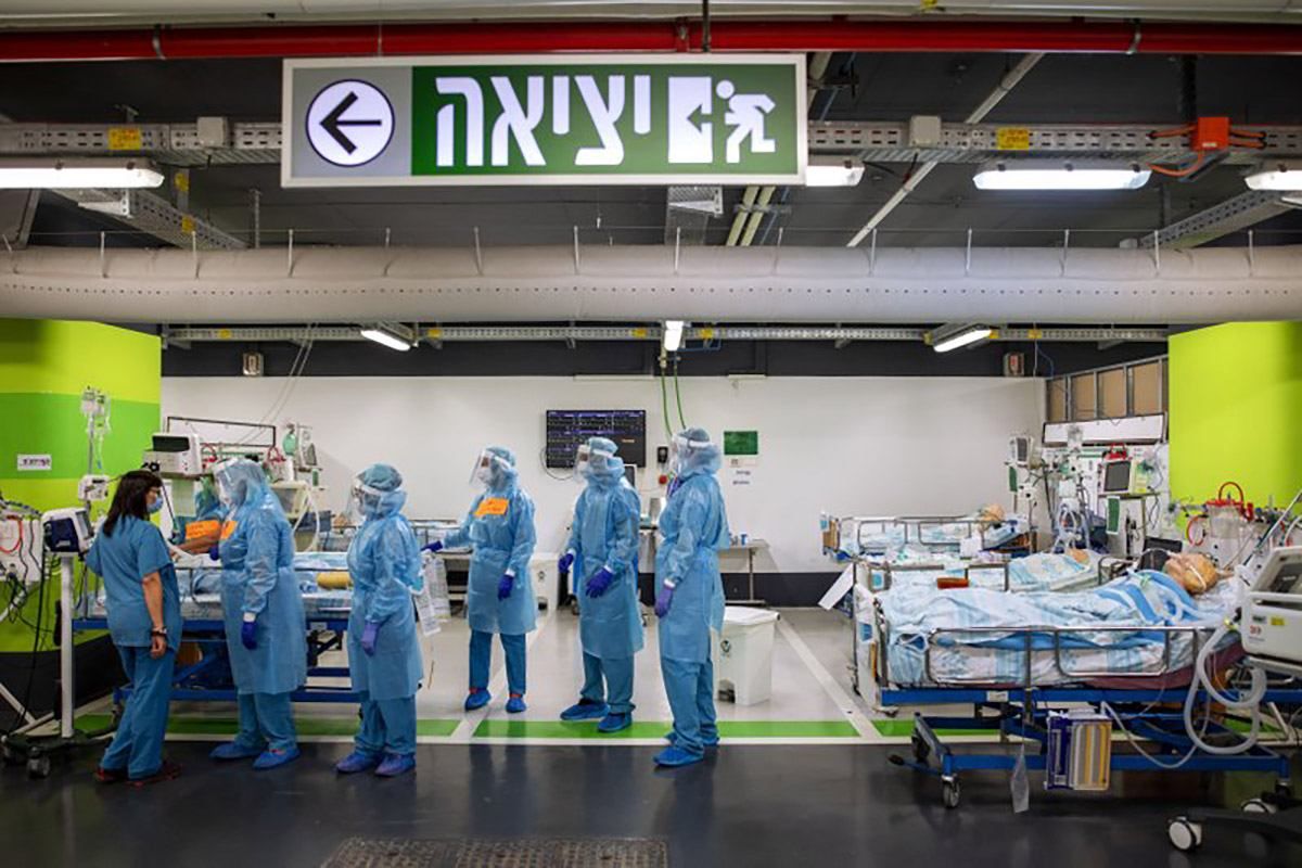 Израильские военные открыли госпиталь в гараже для больных COVID-19 Израильские военные открыли госпиталь в гараже для больных COVID-19