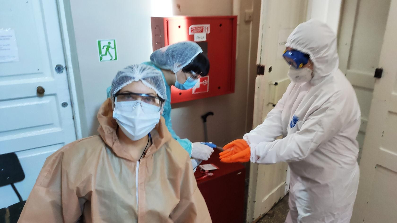 COVID-19 в Украине: заболели более 5 тысяч человек за сутки COVID-19 в Украине: заболели более 5 тысяч человек за сутки