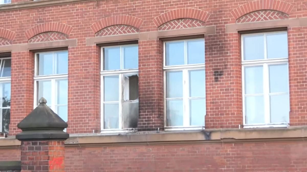 У Берліні намагалися підпалити Інститут Коха, який працює над боротьбою з коронавірусом У Берліні намагалися підпалити Інститут Коха, який працює над боротьбою з коронавірусом