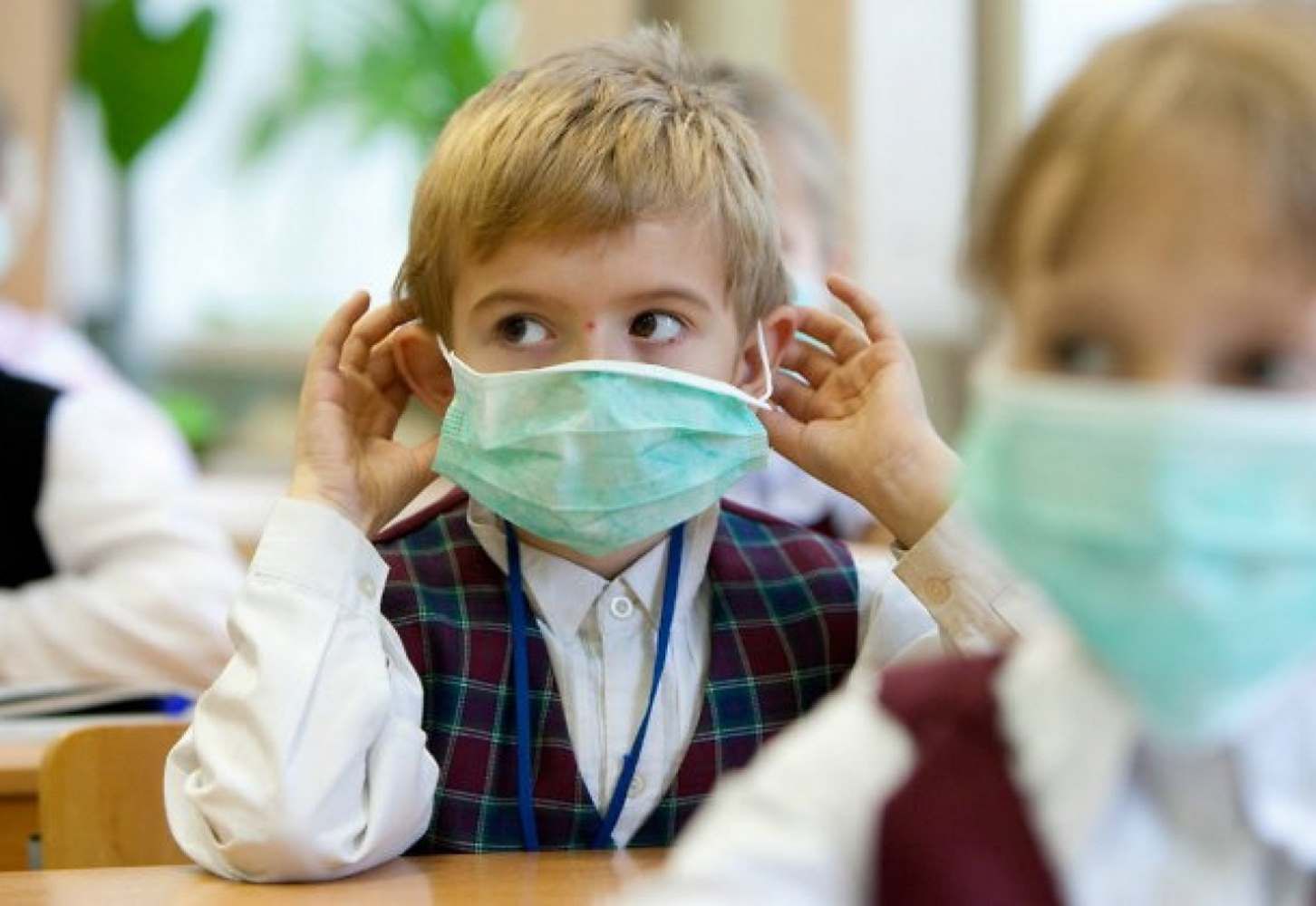 Школьники Киева стали меньше болеть гриппом и ОРВИ: данные КГГА
