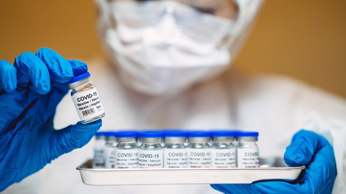Науковець розповів про ймовірну ціну вакцини проти COVID-19 