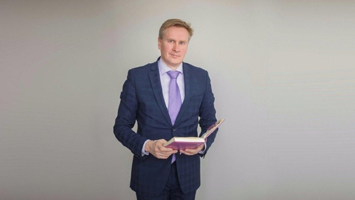 В НСЗУ не хватает миллиардов гривен для лечения больных COVID-19 В НСЗУ не хватает миллиардов гривен для лечения больных COVID-19