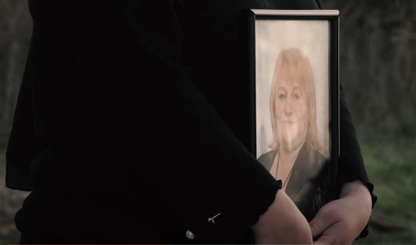 Жінка з інсультом померла під стінами лікарні: її відмовились приймати Жінка з інсультом померла під стінами лікарні: її відмовились приймати