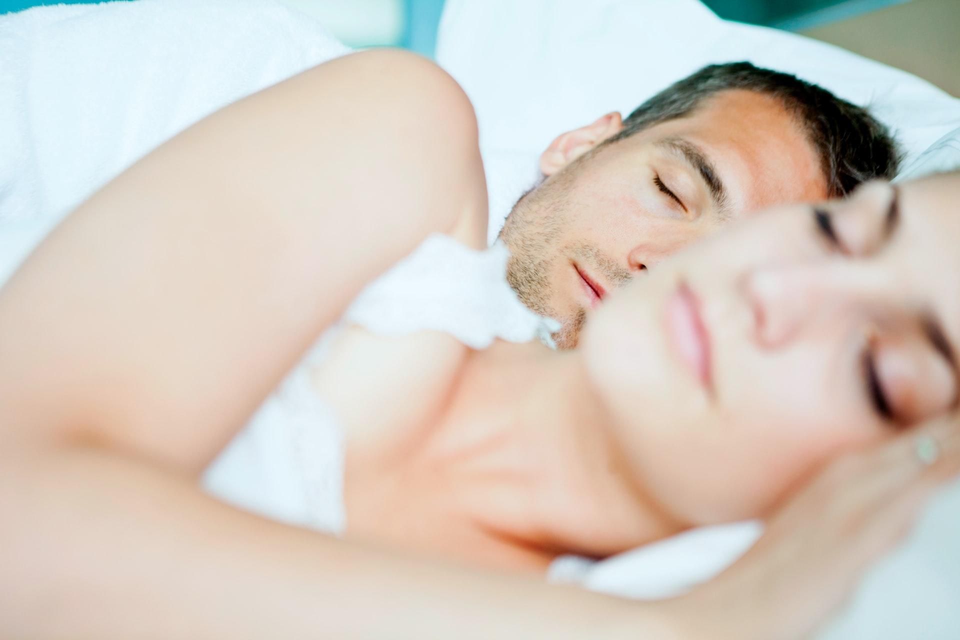 Здоровый сон почти в два раза уменьшает риск смертельной болезни