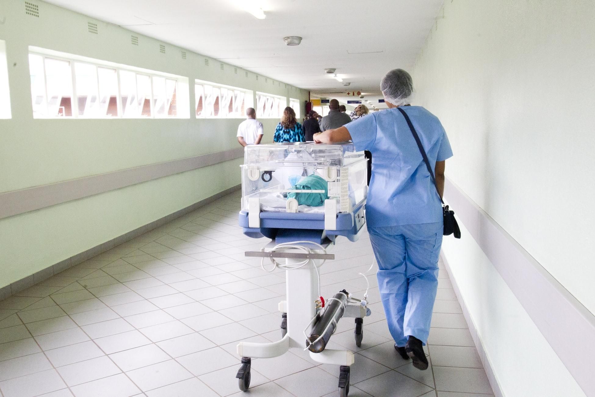 В Житомире от COVID-19 умерла преподавательница: она сообщала о нехватке кислорода в больнице