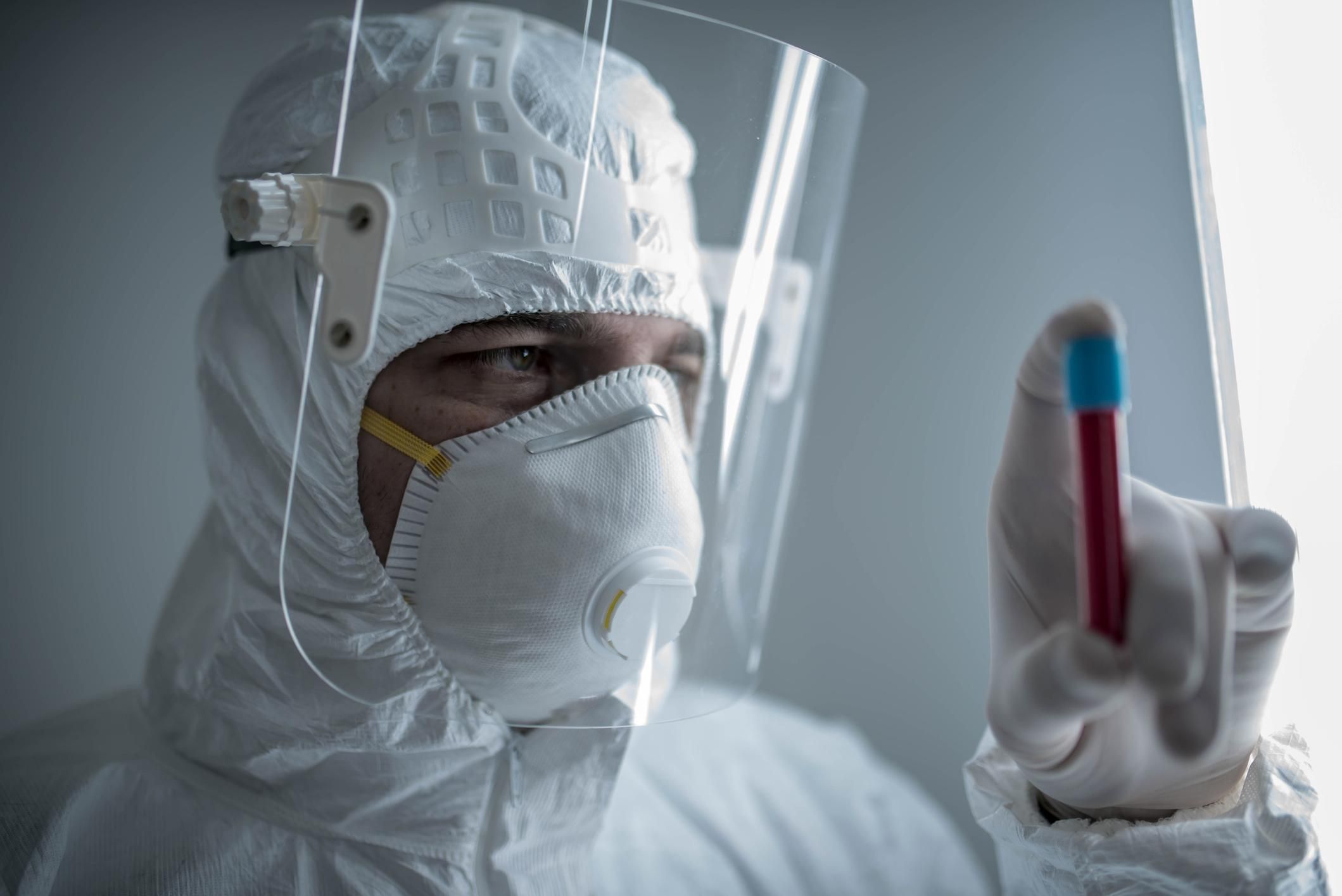 COVID-19: в Україні за добу захворіли 10 811 людей та одужали понад 12 тисяч COVID-19: в Україні за добу захворіли 10 811 людей та одужали понад 12 тисяч