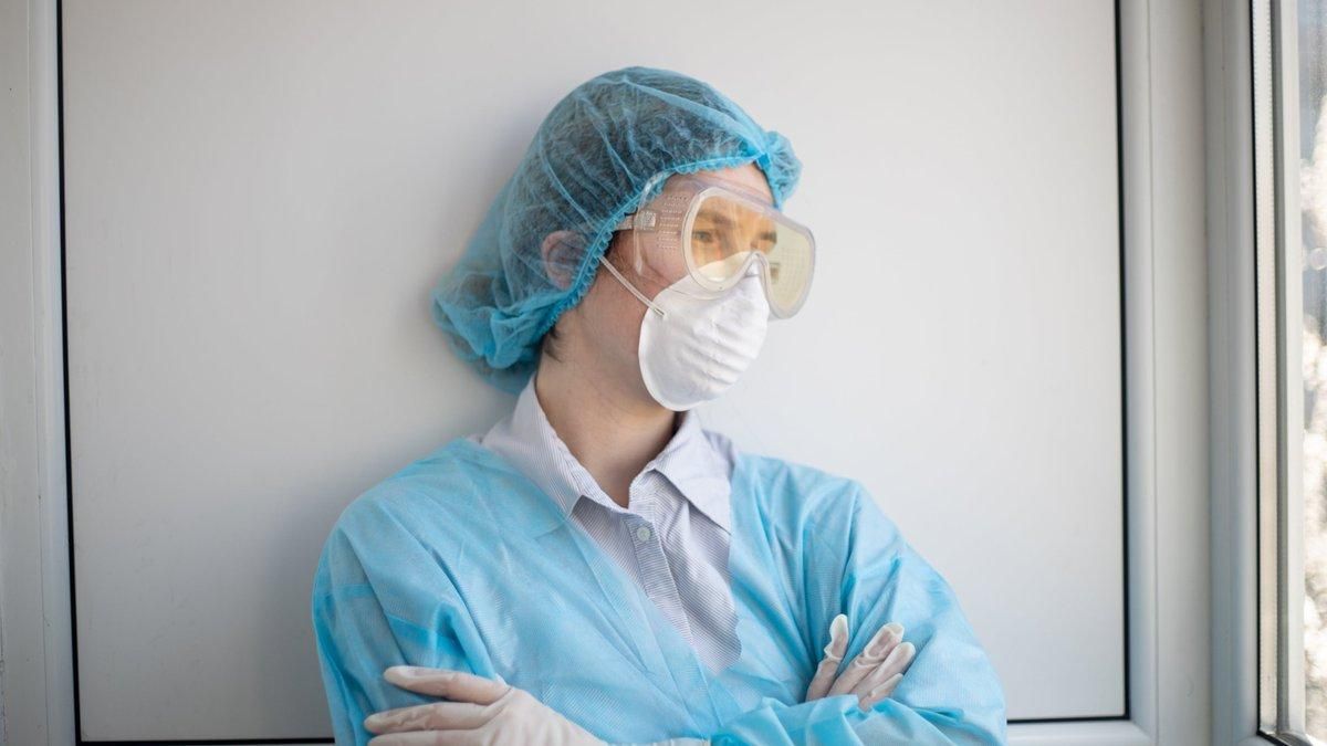 Медикам виплатили за самоізоляцію майже 18 мільйонів гривень Медикам виплатили за самоізоляцію майже 18 мільйонів гривень