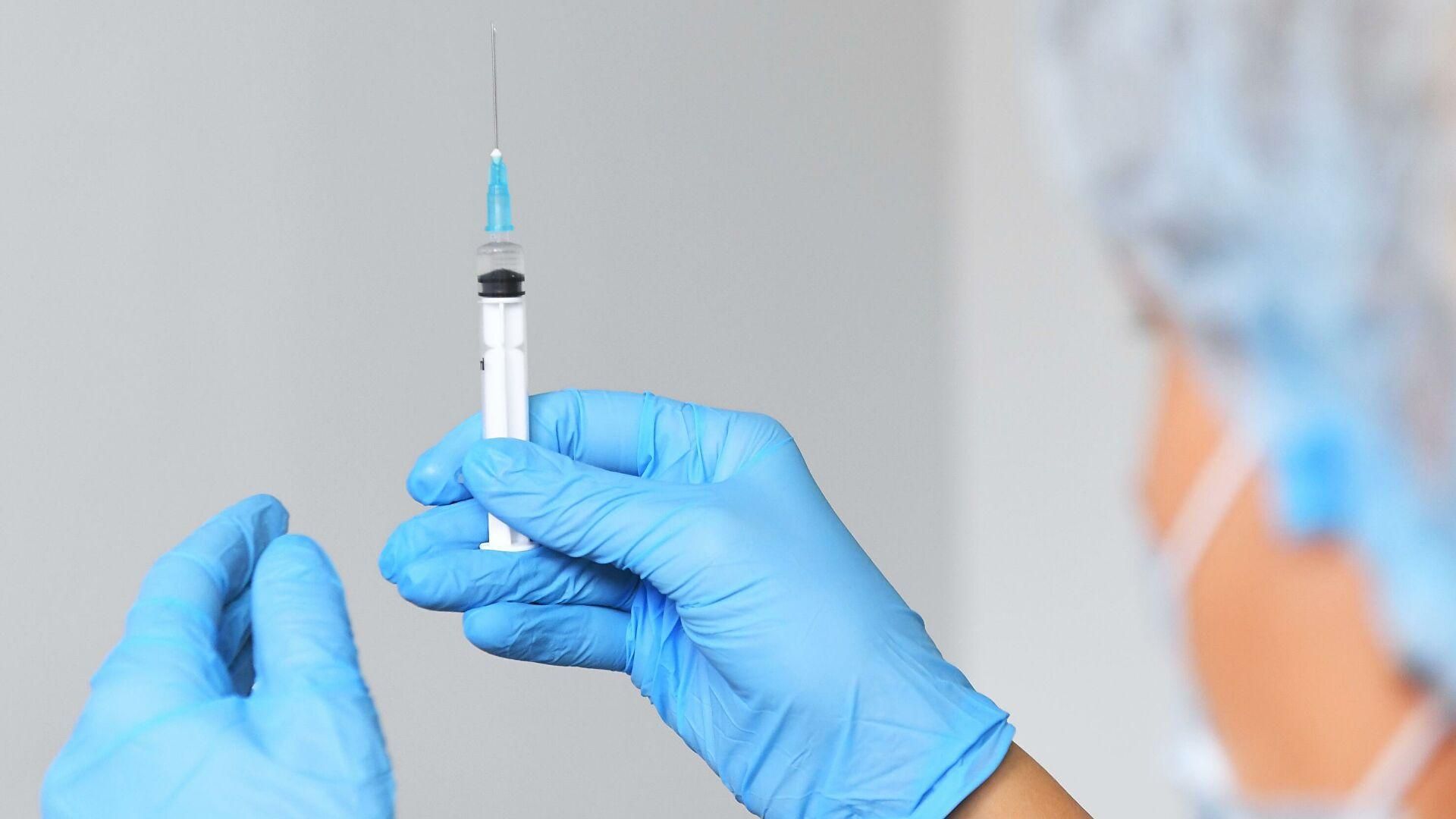 Коли українців почнуть вакцинувати від коронавірусу
